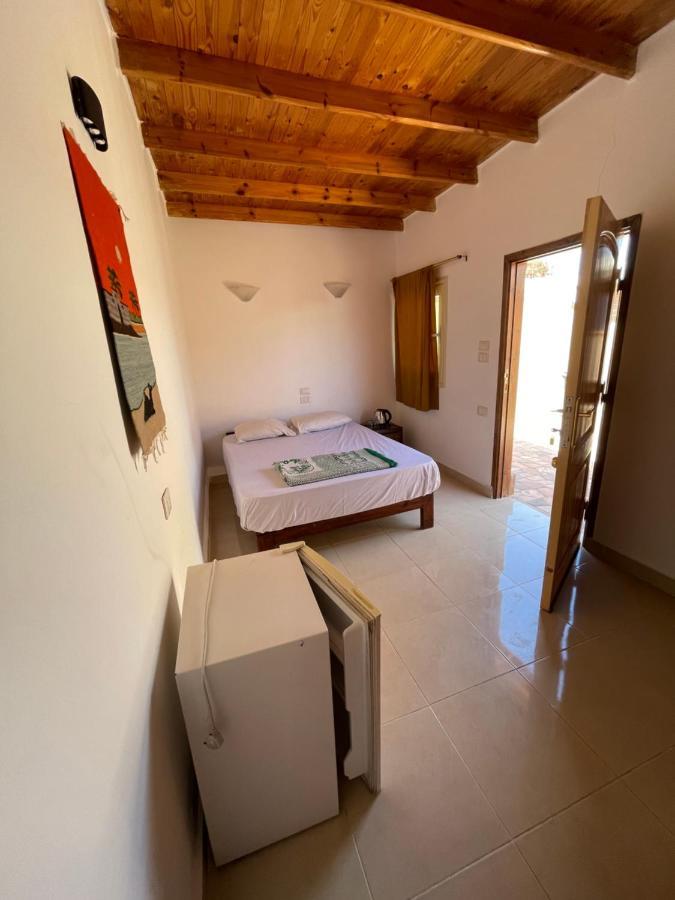 Dolphin Camp Hotel Dahab Buitenkant foto