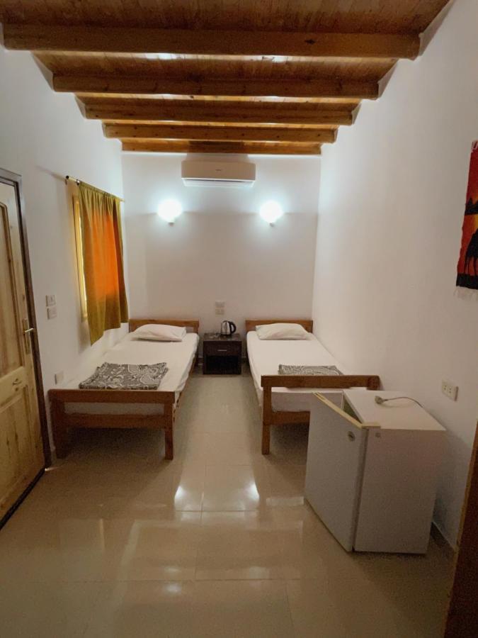 Dolphin Camp Hotel Dahab Buitenkant foto
