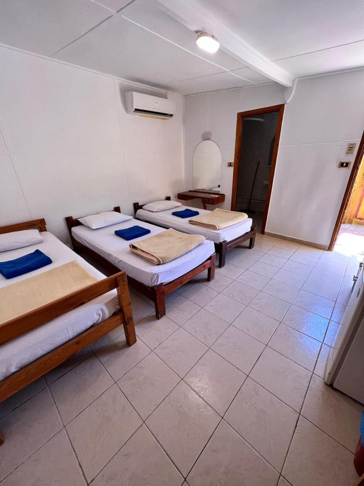 Dolphin Camp Hotel Dahab Buitenkant foto